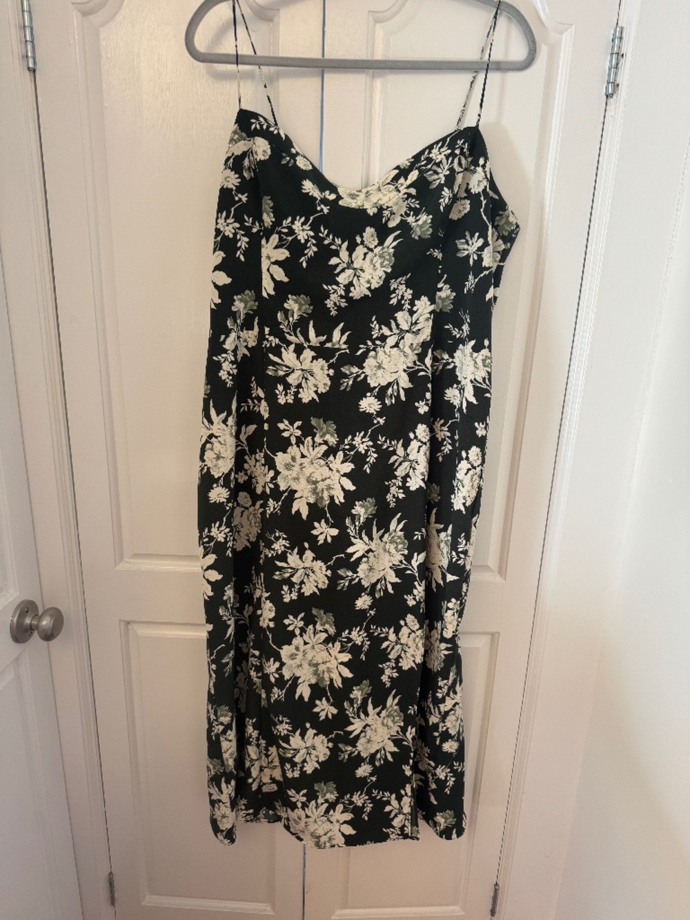 Abercrombie XLT a green floral midi dress